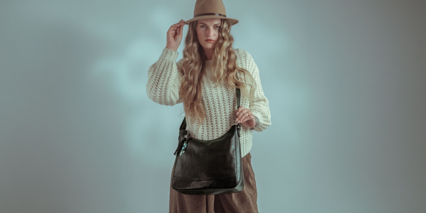 banner_22_Crossbody bag je praktická kabelka s dlouhým popruhem