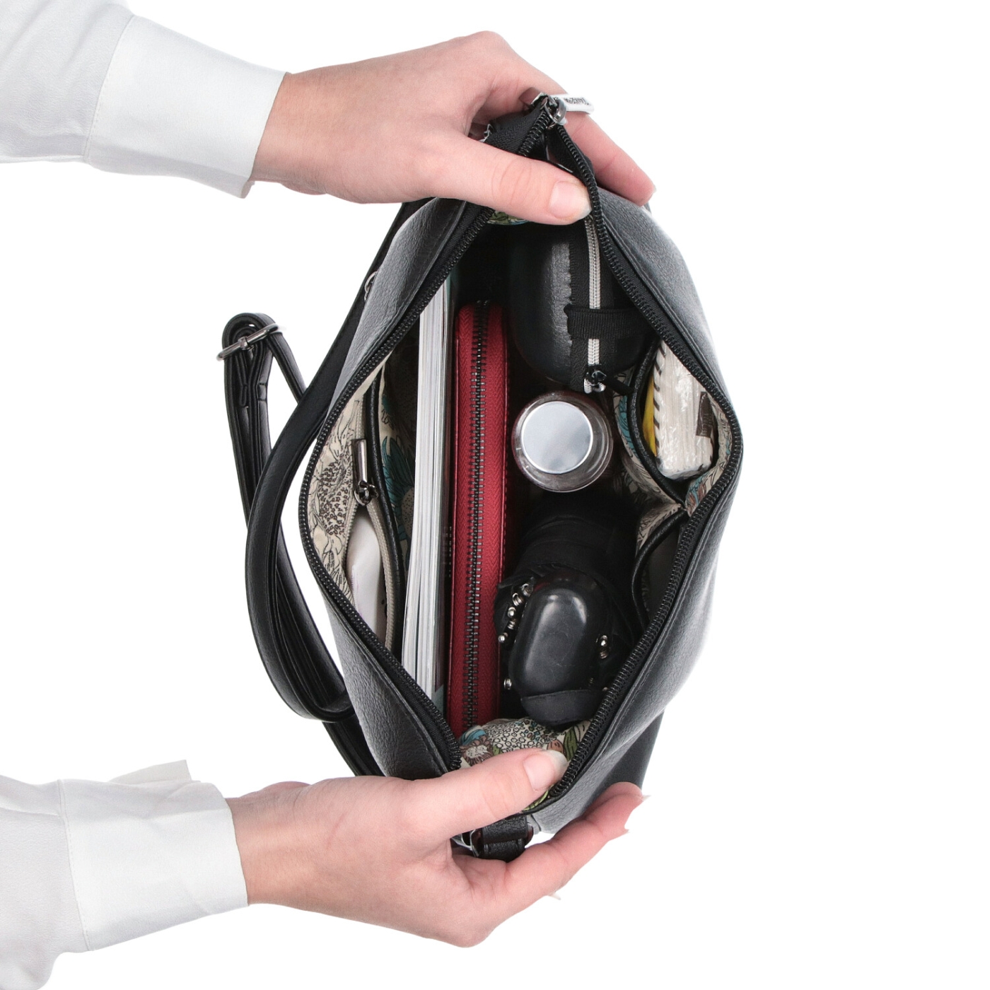 Elegantní crossbody kabelka Tangerin materiál syntetická kůže zapínání na zip barva hnědá velikost malá 8029 TH Vnitřek