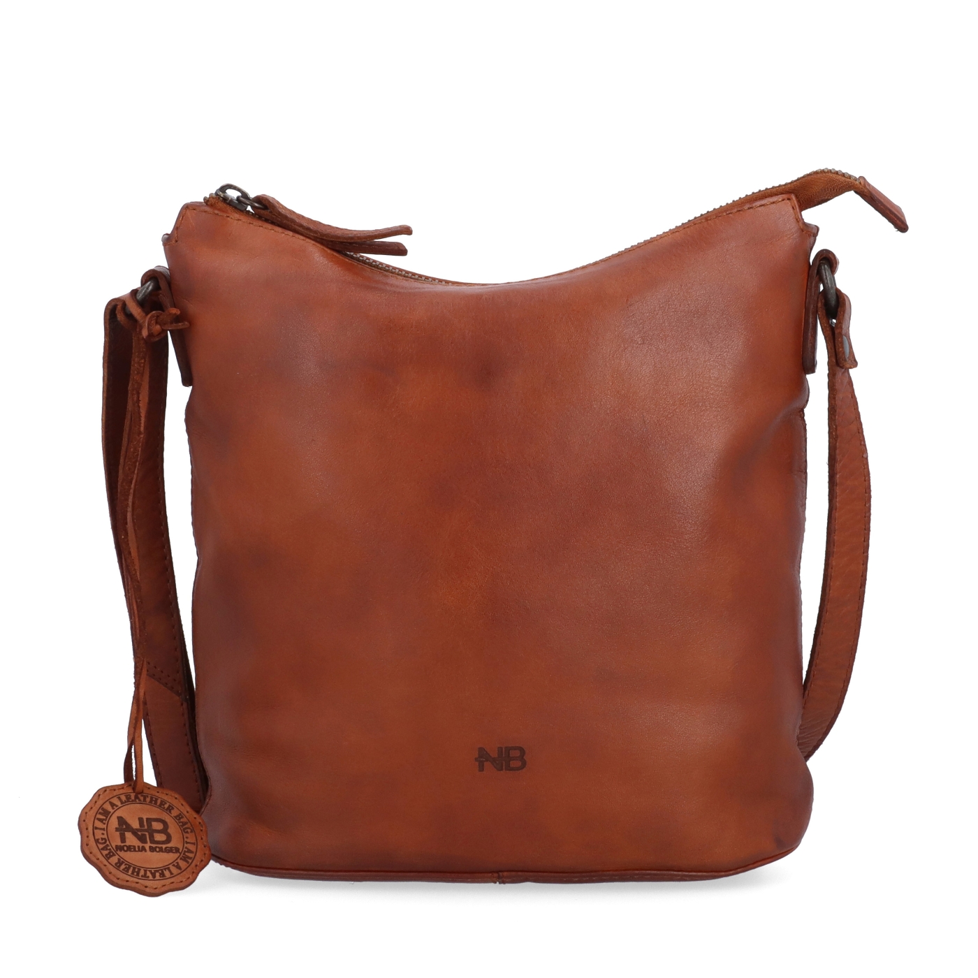 Crossbody kabelka v nadčasovém designu Noelia Bolger materiál kůže zapínání na zip barva koňaková velikost střední NB 2431 KO Zepředu