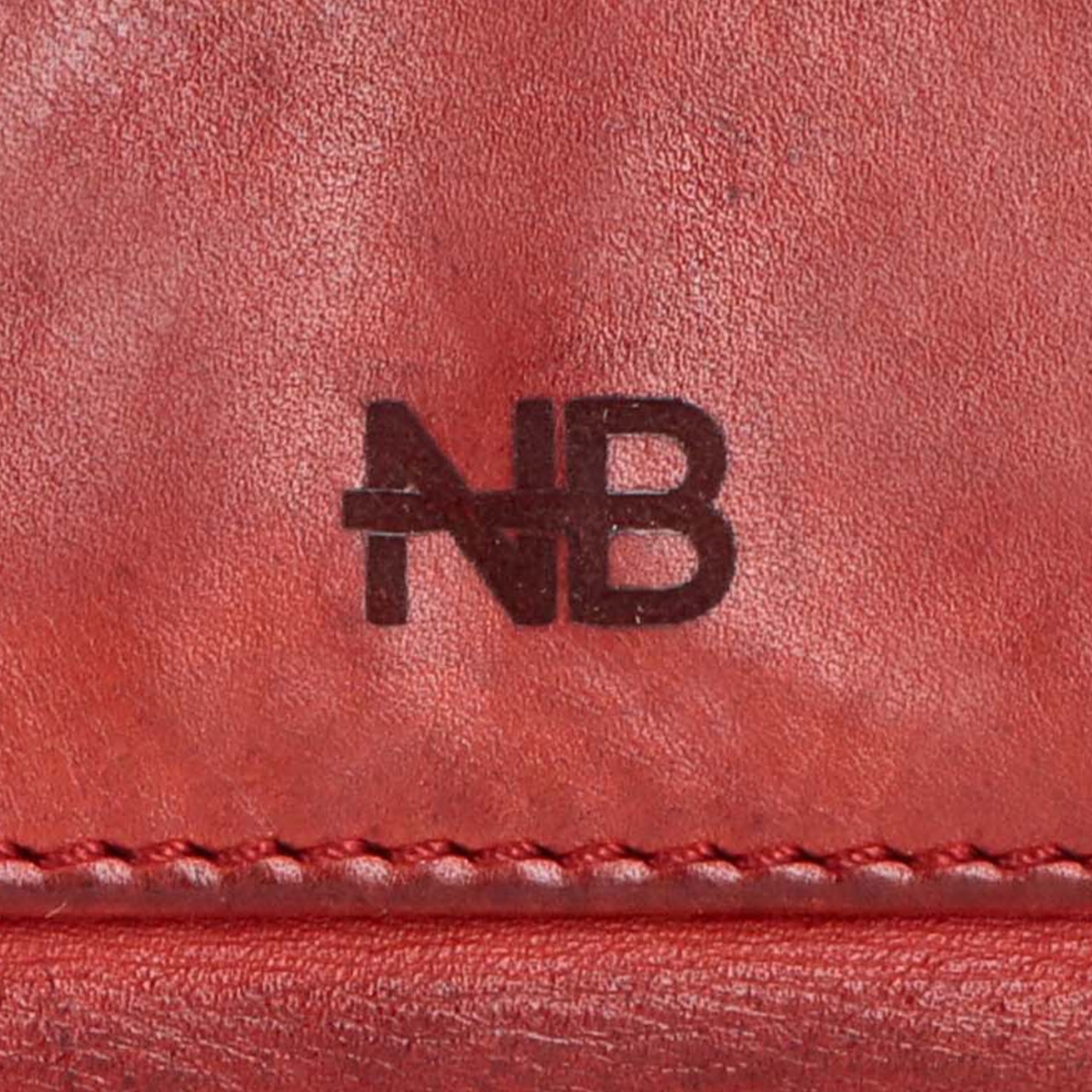 Malá kožená peněženka s unisex designem Noelia Bolger materiál kůže barva červená velikost malá 5133 NB CV Logo