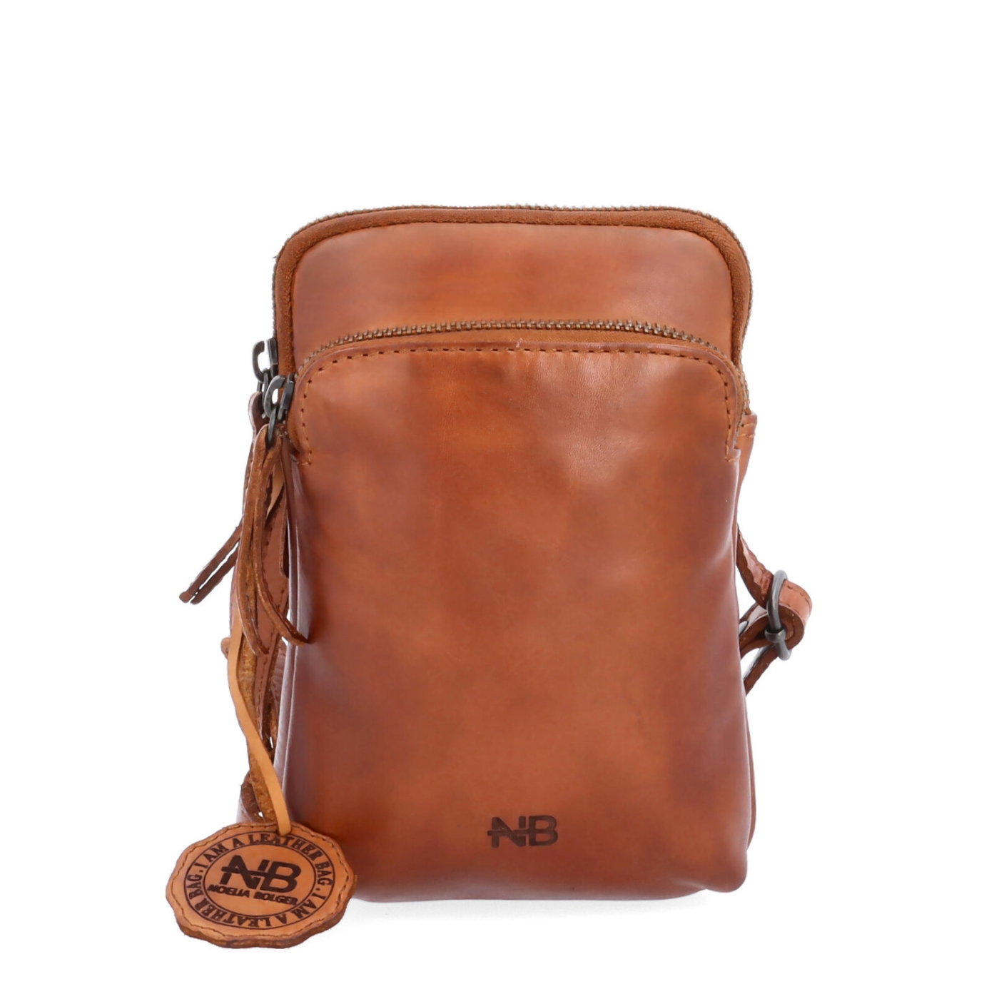 Stylová kožená crossbody taška Noelia Bolger materiál kůže zapínání na zip barva koňaková velikost malá NB 2419 KO Zepředu