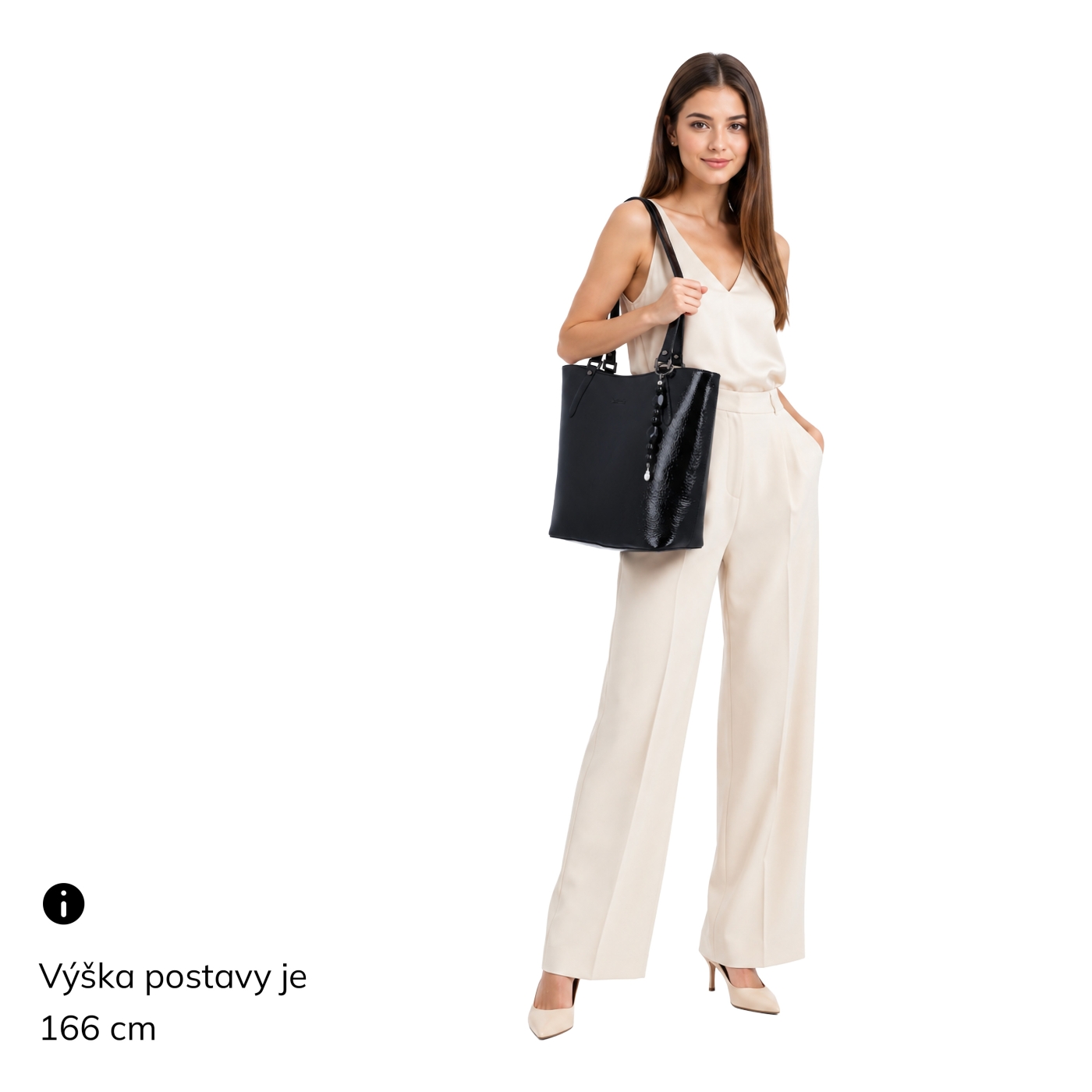 Syntetická shopper kabelka s přívěskem Le Sands materiál syntetická kůže zapínání na zip barva hnědá velikost velká 4643 H Na postavě