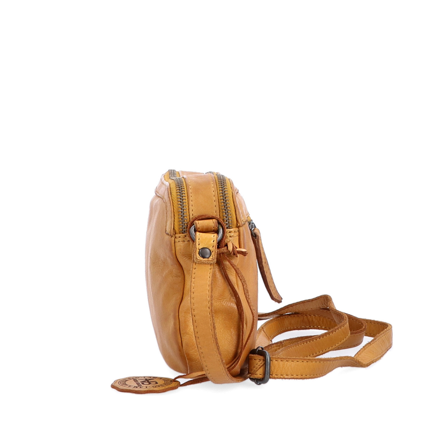 Minimalistická kožená crossbody kabelka Noelia Bolger materiál kůže zapínání na zip barva žlutá velikost malá NB 2407 ZLU Z boku