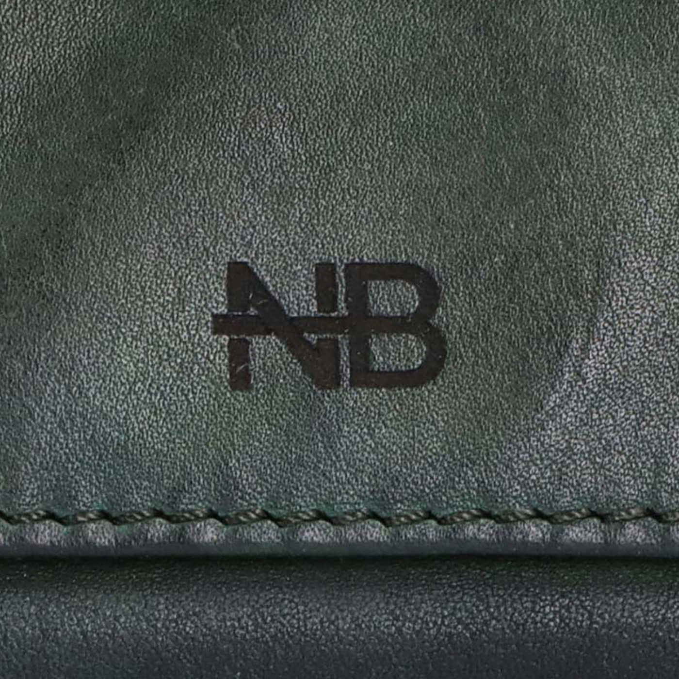 Malá kožená peněženka s unisex designem Noelia Bolger materiál kůže barva zelená velikost malá 5133 NB ZE Logo