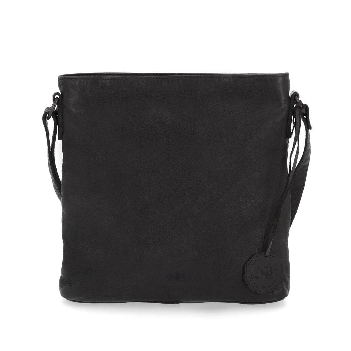 Kožená crossbody kabelka ve vintage stylu Noelia Bolger materiál kůže zapínání na zip barva černá velikost malá NB 2001 C Zepředu