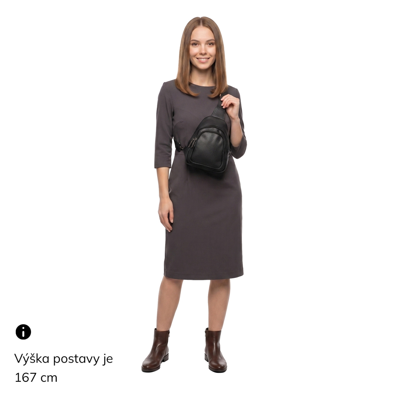 Moderní taška na tělo ze syntetického materiálu Carmelo materiál syntetická kůže zapínání na zip barva černá velikost malá 4364 C Na postavě