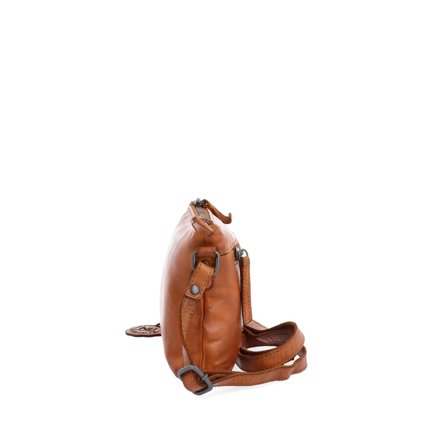 Kožená crossbody s čistými liniemi Noelia Bolger materiál kůže zapínání na zip barva koňaková velikost malá NB 2414 KO Z boku