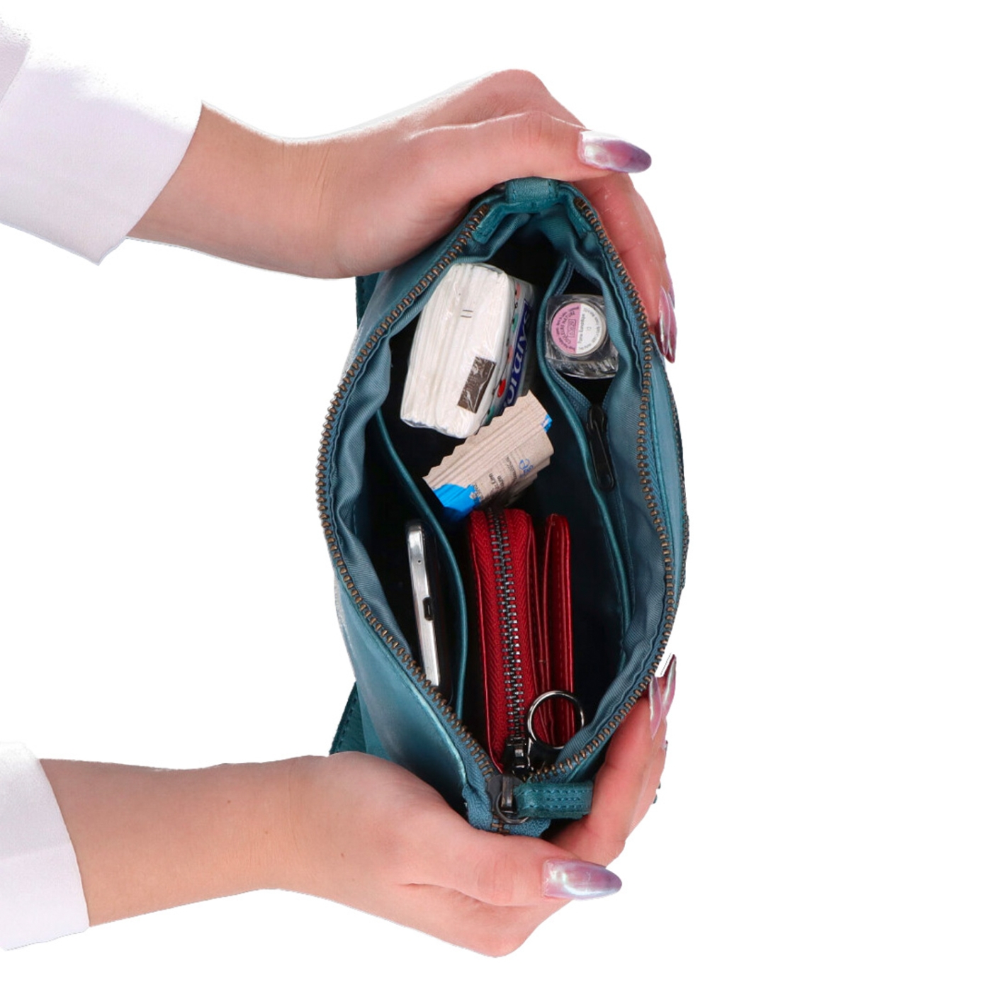 Praktická kožená crossbody na každý den Noelia Bolger materiál kůže zapínání na zip barva tyrkysová velikost malá NB 2406 TYR Vnitřek