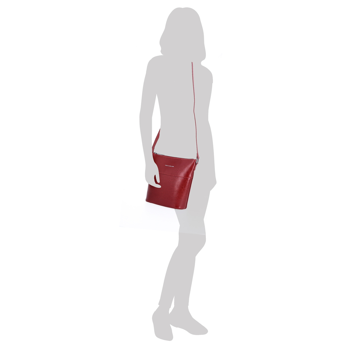 Luxusní kožená crossbody kabelka Noelia Bolger materiál kůže zapínání na zip barva červená velikost malá NB 0077 TCV Na postavě