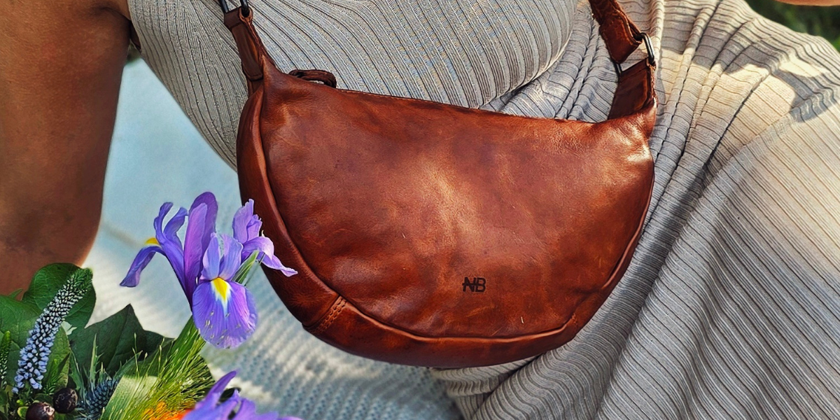 2411 KO - moonbag